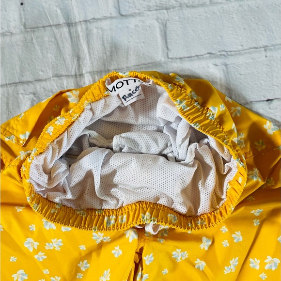Mott50 Yellow Boys Swimming Shorts Size 8 - Picture 8 of 11